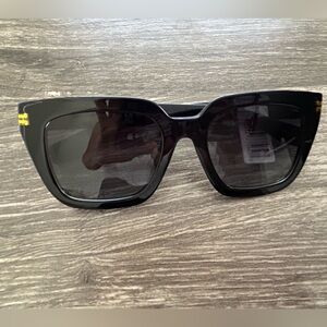 MARC JACOBS Sunglasses. NEW